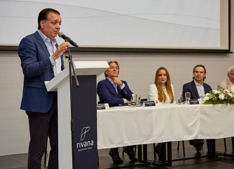 El presidente de Bienes & Bienes S. A., Nicolás Londoño Lema, resaltó la transformación que trae Rivana Business Park a este sector de la ciudad. Foto: Cortesía