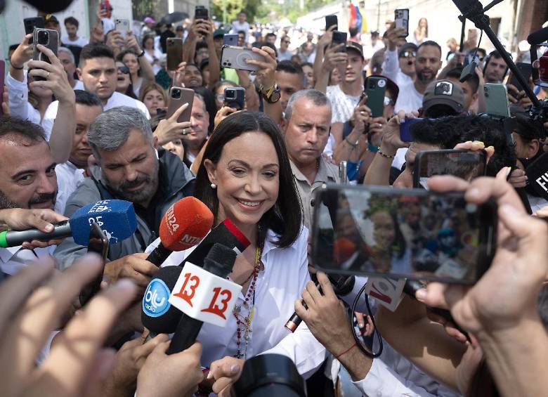 Entre aplausos y banderas, Machado celebró su victoria en las elecciones primarias de la oposición venezolana, que la consolidaron como la principal figura opositora. (Imagen de referencia) FOTO: GETTY