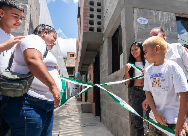 Algunos de los eventos en los que ha participado Presentes son el terremoto de Popayán, en 1983; la tragedia de Armero, 1985; el deslizamiento en Villatina, en 1987; el terremoto de Murindó, 1992; y el terremoto en el Eje Cafetero, 1999. Foto: Cortesía.