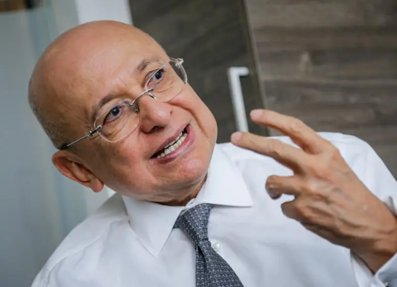 El actual ministro de Justicia, firmó la cesión de su empresa a su esposa días antes de asumir el cargo. FOTO: COLPRENSA. 