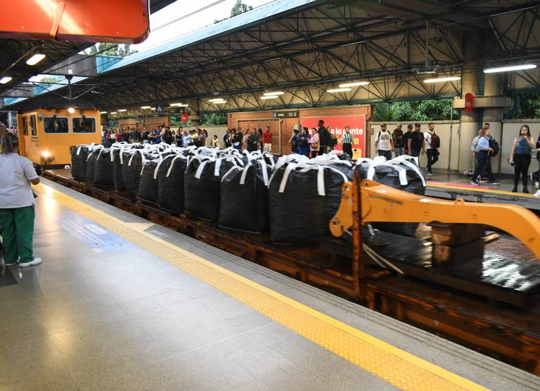 Aspecto de la locomotora que por estos días transita por las estaciones del Metro de Medellín. FOTO: Cortesía Metro de Medellín