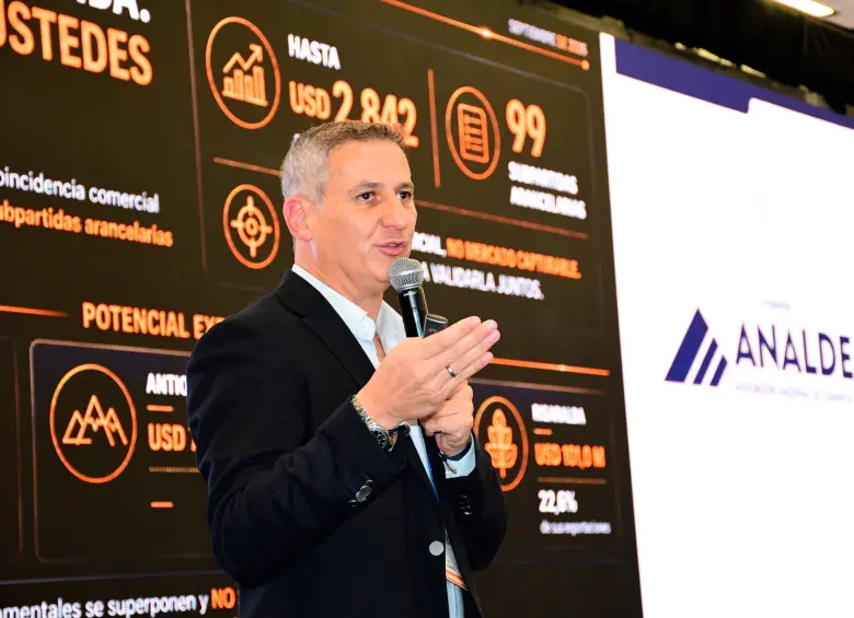 El embajador de Colombia en Venezuela, Jorge Jaller, planteó aprovechar el gas venezolano para generar energía en Colombia y fortalecer la integración entre ambos países. FOTO CORTESÍA ANALDEX