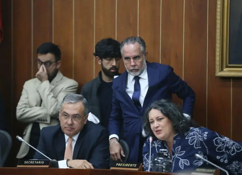 En la Comisión Cuarta del Senado de la República fue aprobada la proposición mayoritaria de la reforma laboral dirigida por la senadora Angelica Lozano, que luego pasará a debate en la plenaria del Senado. FOTO: Colprensa.