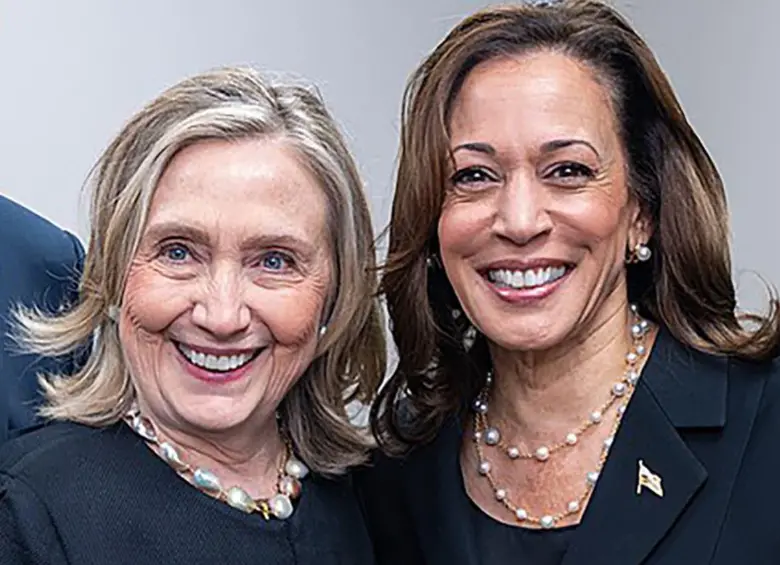 A Kamala Harris y Hillary Clinton les revocaron las autorizaciones de seguridad. FOTO: Cortesía