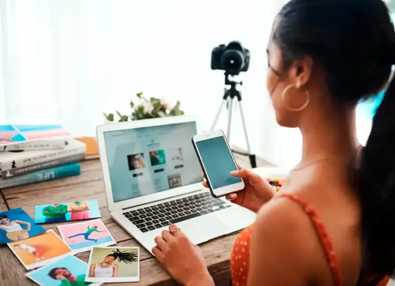 Profesional de la creación de contenido desarrollando su labor en su empresa. FOTO GETTY