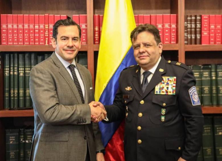 Declara insubsistente al director nacional de Bomberos. FOTO: Ministerio del Interior