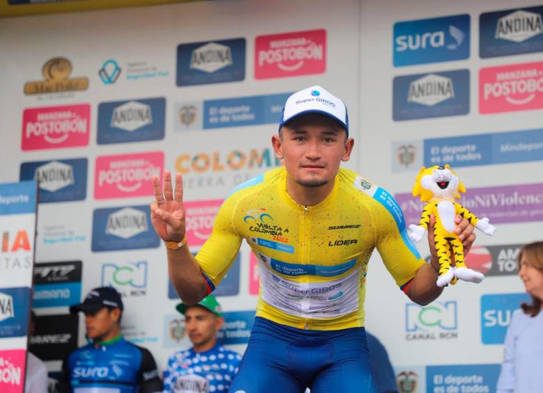 En su historial, Chía, de 25 años de edad, acumula tres triunfos en la Vuelta a Colombia. En la presente es el corredor del equipo Supergiros es el más veloz. FOTO CORTESÍA FEDECICLISMO