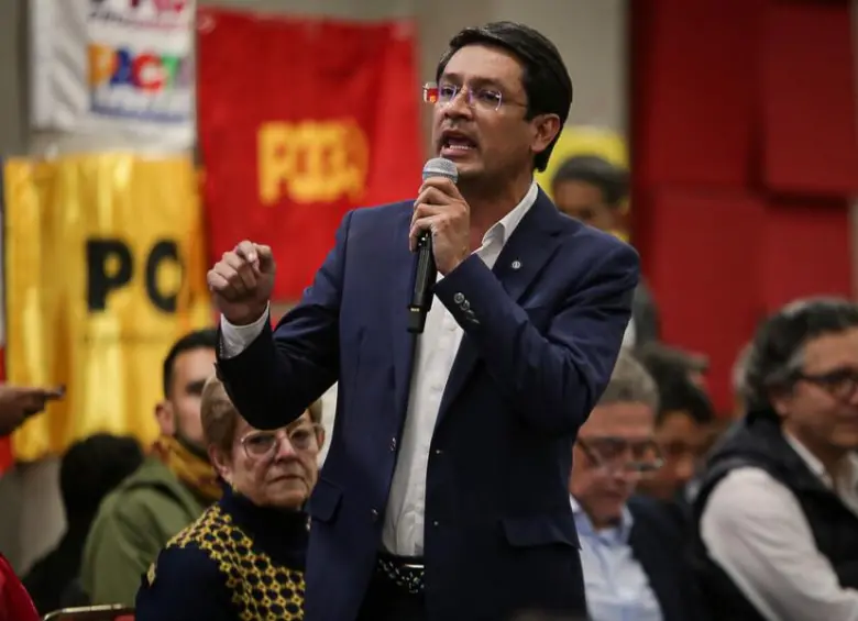 Camilo Romero se unirá a la consulta del Pacto Amplio. Foto: Colprensa. 