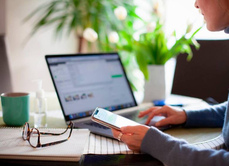 Los aprendices de Claro reciben apoyo del 75% al 100% del salario mínimo según la etapa de formación. FOTO: GETTY