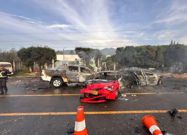 Terror por explosión en la vía Zipaquirá–Ubaté: dos muertos y 19 heridos. FOTO: Tomada de X @JorgeEmilioRey