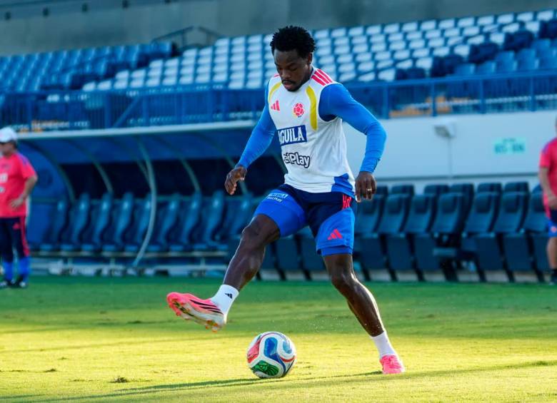 Carlos Andrés Gómez podría ser titular con Colombia ante Perú. FOTO FCF