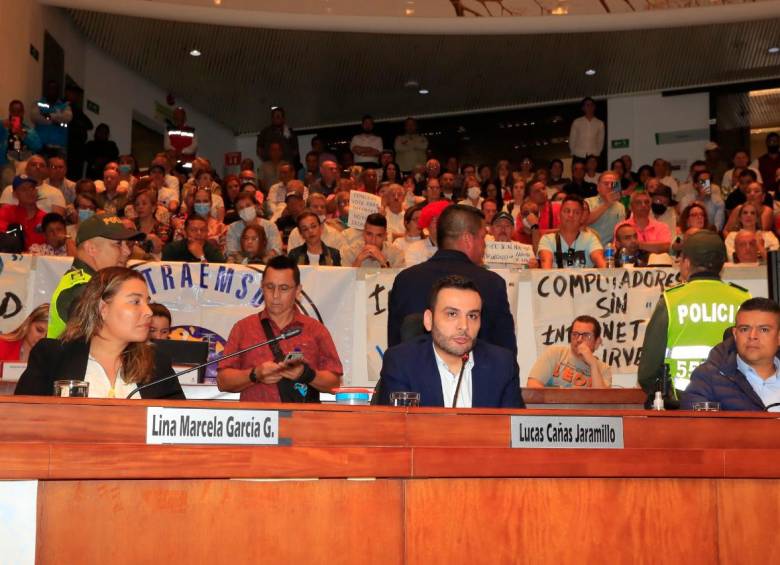 El debate de este jueves se ha centrado en la discusión sobre si Cañas está impedido para votar. FOTO Jaime Pérez