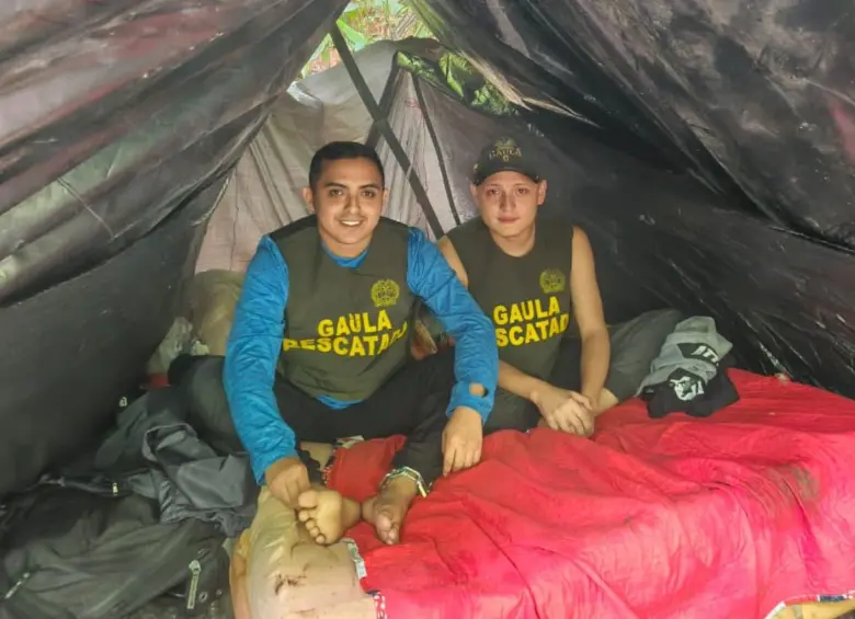 Miguel Ayala y su mánager Nicolás Pantoja en libertad. FOTO: Ministerio de Defensa