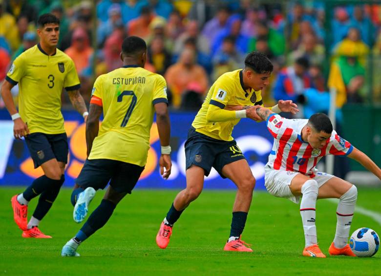 El seleccionado ecuatoriano fue el gran dominador de la pelota durante el partido que se disputó en los 2.800 metros sobre el nivel del mar a los que está ubicado Quito. FOTO: TOMADA DEL X DE @CONMEBOL