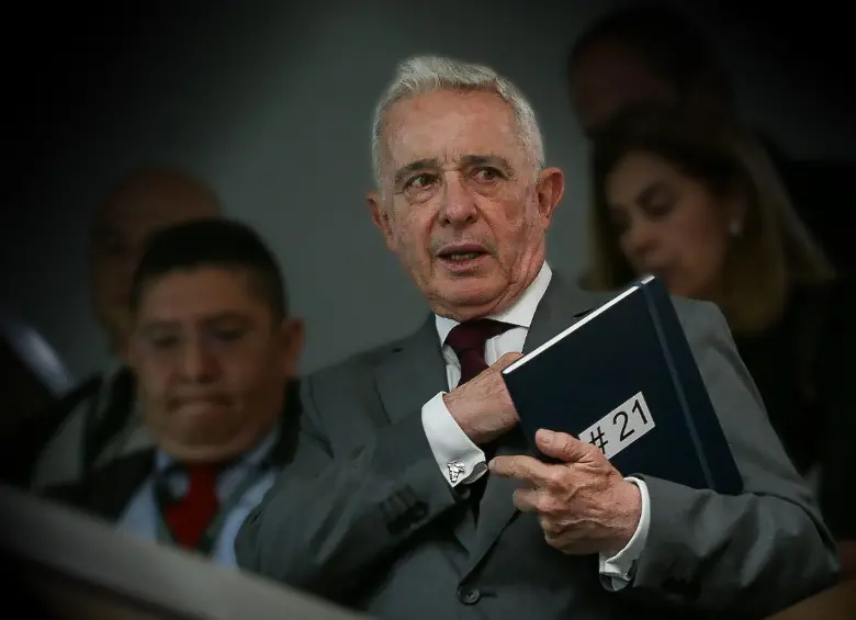 Álvaro Uribe Vélez se convirtió en el primer expresidente colombiano en estar sentado en el banquillo de los acusados. FOTO 