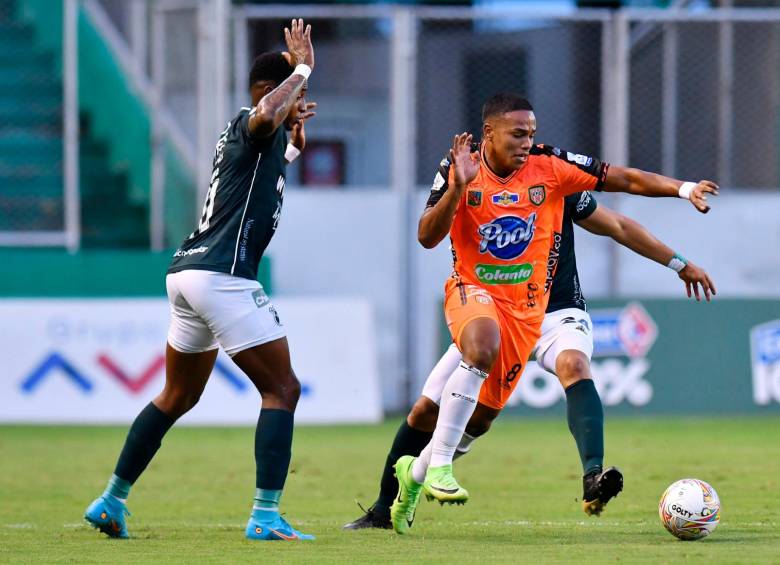 El volante antioqueño Juan Manuel Zapata acumula cinco goles como profesional, todos marcados con el Envigado. FOTO dimayor
