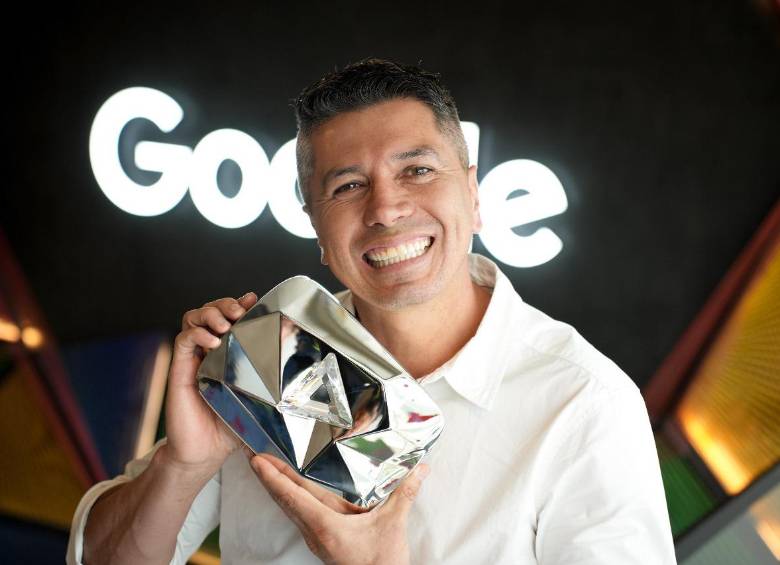 “De joven, nunca pensé ni siquiera en estudiar”. Conozca la vida de Profe Alex, el primer EduTuber con 10 millones de suscriptores. FOTO cortesía Google
