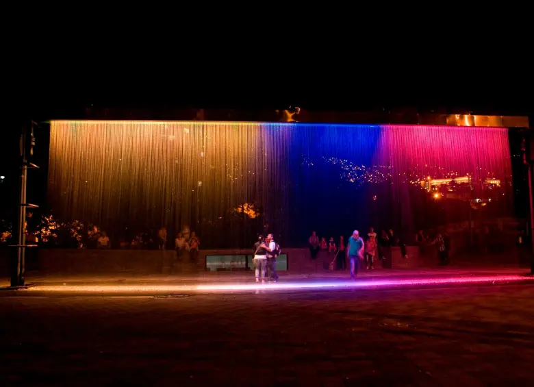 Por fin arreglarán la pantalla de agua del parque Bicentenario, uno de los grandes atractivos del Centro de Medellín
