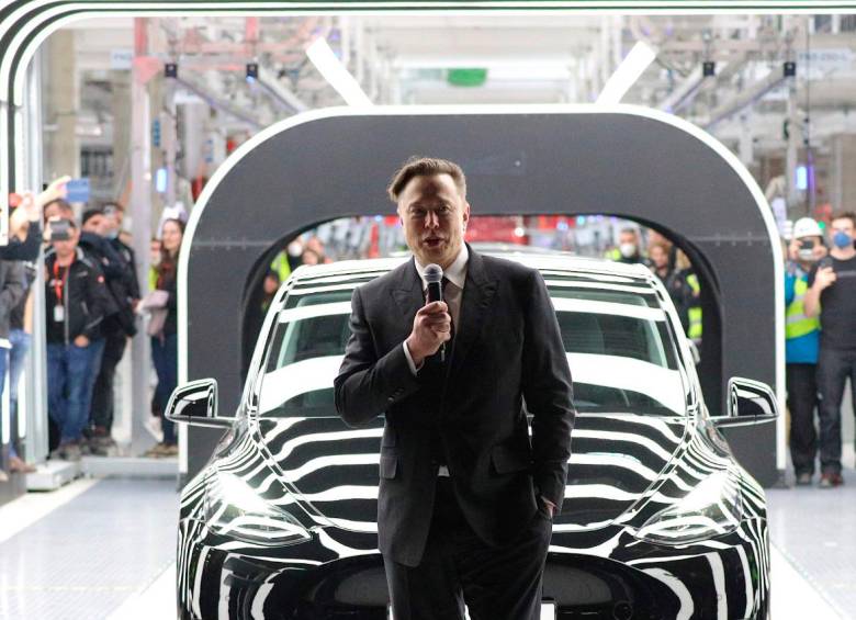 Elon Musk en la inauguración de la nueva planta de fabricación de automóviles eléctricos Tesla en Alemania (mayo del 2022). FOTO GETTY.