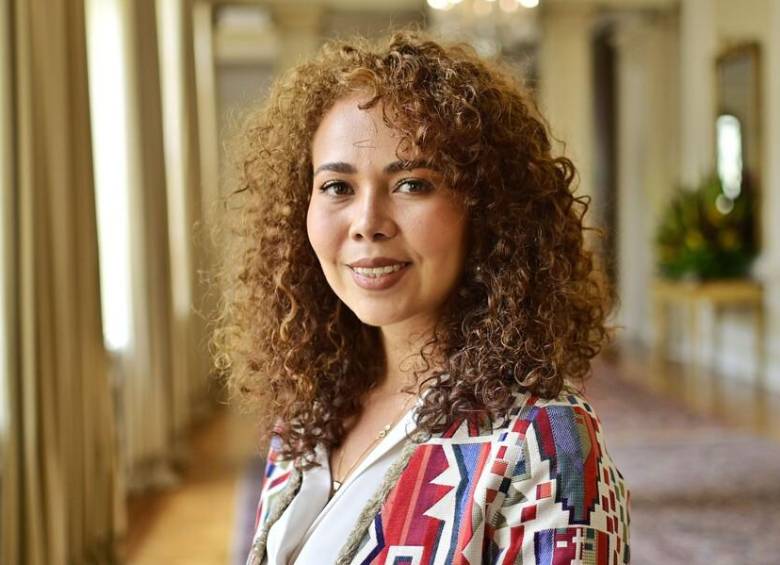 La ministra de Ciencia, Yesenia Olaya Requene, se encuentra en el ojo del huracán por la veracidad de algunos datos laborales incluidos en su hoja de vida. Foto: Colprensa