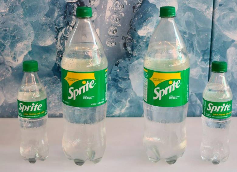 Así lucen las botellas de Sprite transparentes que ahora son más fáciles de reciclar. FOTO: CORTESÍA