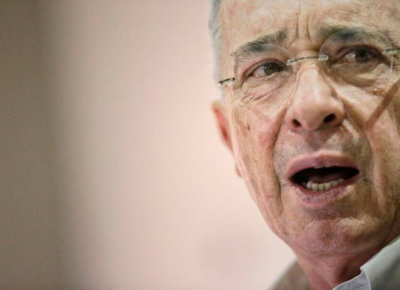A Uribe se le acusa de soborno a testigos y fraude procesal. FOTO COLPRENSA/Sergio Acero