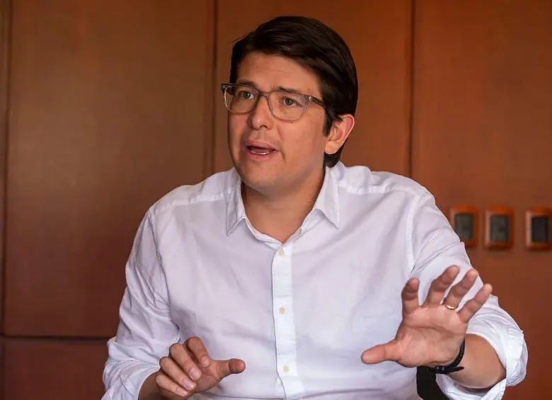 La Fiscalía General de la Nación se pronunció sobre la difusión de publicaciones que incurrieron en calumnia relacionadas con el atentado contra Miguel Uribe Turbay. FOTO: Carlos Alberto Velásquez Piedrahita.