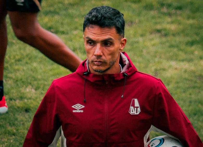 Lucas González, entrenador de Deportes Tolima. Fue director técnico en las divisiones menores de Atlético Nacional. FOTO: X CDTOLIMA