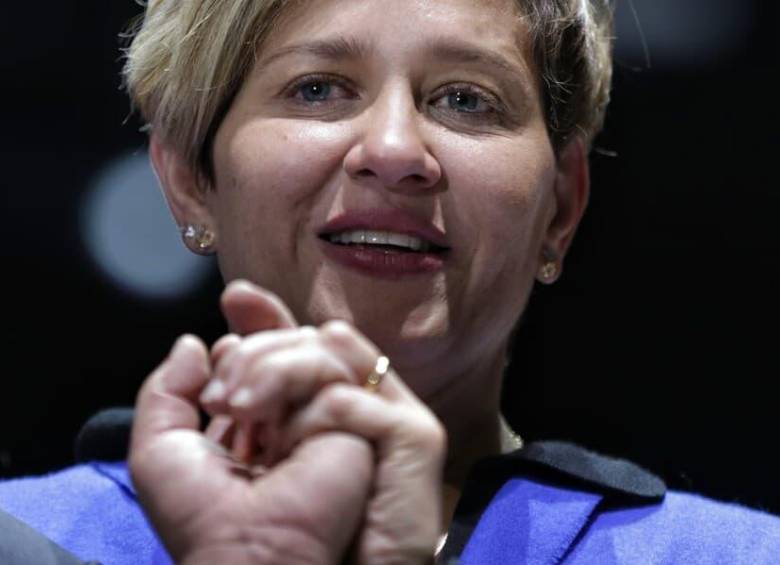 Verónica Alcocer, ex primera dama de la Nación. El testimonio y los audios de Eva Ferrer señalan al círculo más íntimo de Alcocer por presuntamente direccionar contrataciones y ejercer influencias informales en el Ejecutivo. FOTO: Colprensa. 