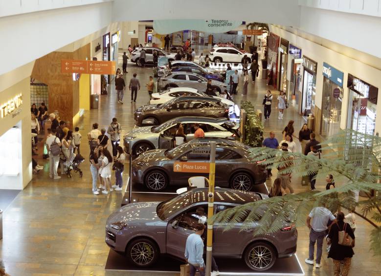 En la Feria de Sostenibilidad El Tesoro participan marcas con expertos y novedades en vehículos eléctricos e híbridos. Foto: Cortesía. 