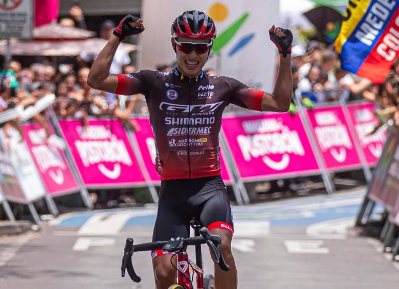 Diego Pescador, de 18 años, es una de las grandes promesas del ciclismo colombiano. FOTO: Carlos Velásquez 
