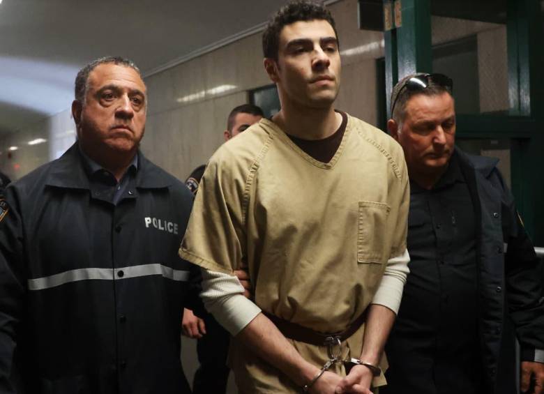 Así avanza el proceso judicial contra Luigi Nicholas Mangione, el joven señalado de asesinar a Brian Thompson, el CEO de la aseguradora UnitedHealthcare. FOTO: GETTY 
