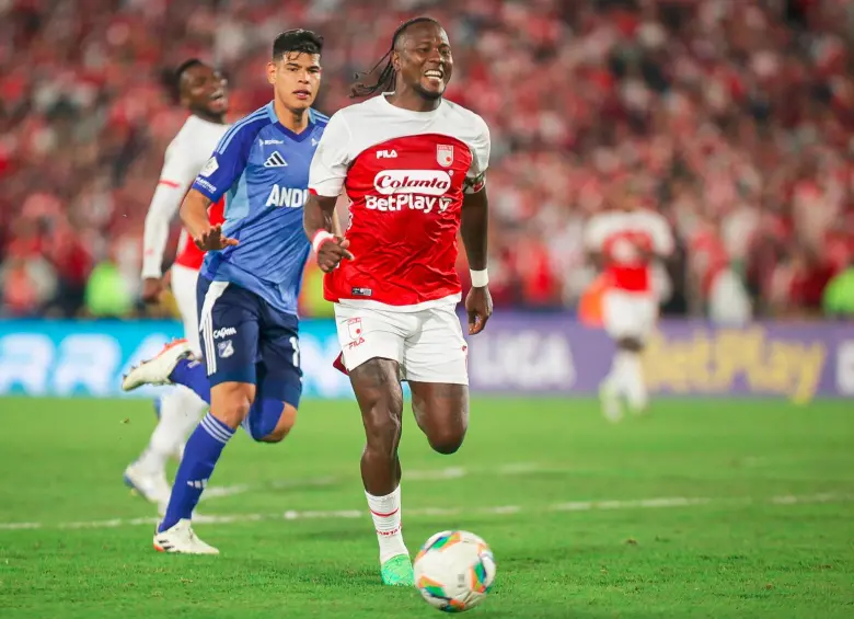 Hugo Rodallega durante el clásico en el que Santa Fe se impuso 3-2 a Millonarios. FOTO COLPRENSA