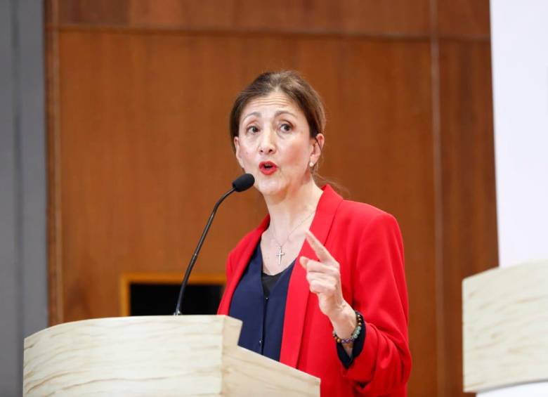 A Ingrid Betancourt la han criticado por el intercambio de elogios que ha tenido recientemente con el expresidente Álvaro Uribe. FOTO: Carlos Velázquez.