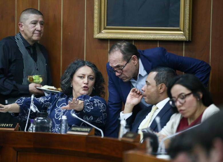 En la Comisión Cuarta del Senado de la República se llevó a cabo el debate de la reforma laboral.