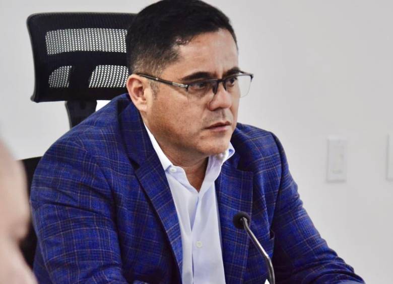 El alcalde encargado de Bucaramanga, Eduard Sánchez, pidió la renuncia de algunos funcionarios y desató tensión en la administración distrital. FOTO: Alcaldía de Bucaramanga