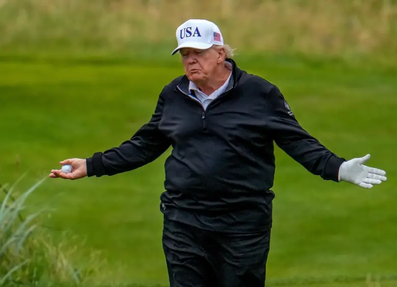 El presidente Donald Trump manifestó no tener nada que esconder respecto a un posible vínculo con el fallecido delincuente sexual Jeffrey Epstein. Foto: Getty Images