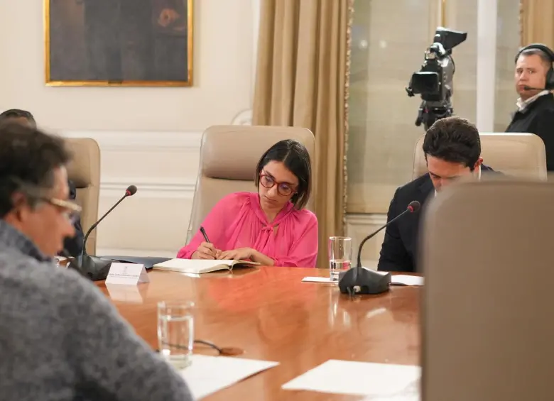 Benedetti y Sarabia fueron claves en la campaña presidencial de 2022. Por eso mismo, ambos han tenido que declarar como testigos ante la Fiscalía, que investiga la presunta financiación ilegal de esa campaña. Foto: Presidencia