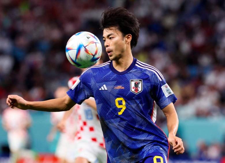 Kaoru Mitoma suma 119 partidos, 48 goles y 24 asistencias a nivel de clubes. Con su selección debutó en 2021 y jugó el Campeonato Mundial de Qatar 2022, allí hizo una asistencia en cuatro partidos. Un jugador para seguir. FOTO GETTY