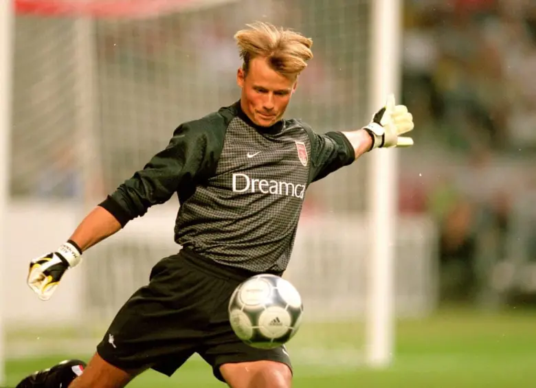 Alexander Manninger, exportero del Arsenal, murió en un accidente de tránsito este jueves, 16 de abril de 2026. FOTO: GETTY