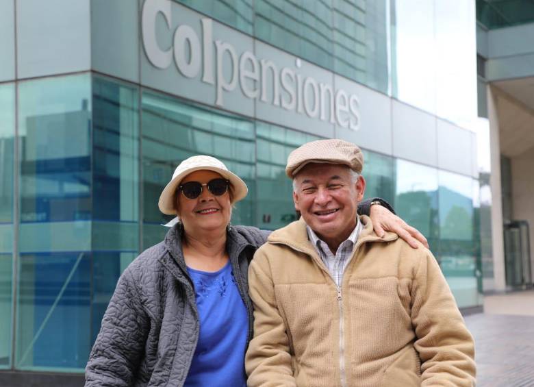 Solo el 14% de los adultos mayores ocupados cotiza a un fondo de pensión, lo que deja a la mayoría de esta población sin un respaldo económico para su retiro. FOTO: Colprensa.