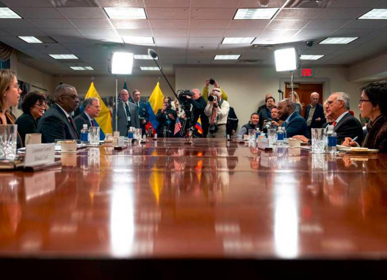 Esta fue la reunión de los ministros de Defensa de Colombia y Estados Unidos que se llevó a cabo en Washington. FOTO: Twitter @mindefensa