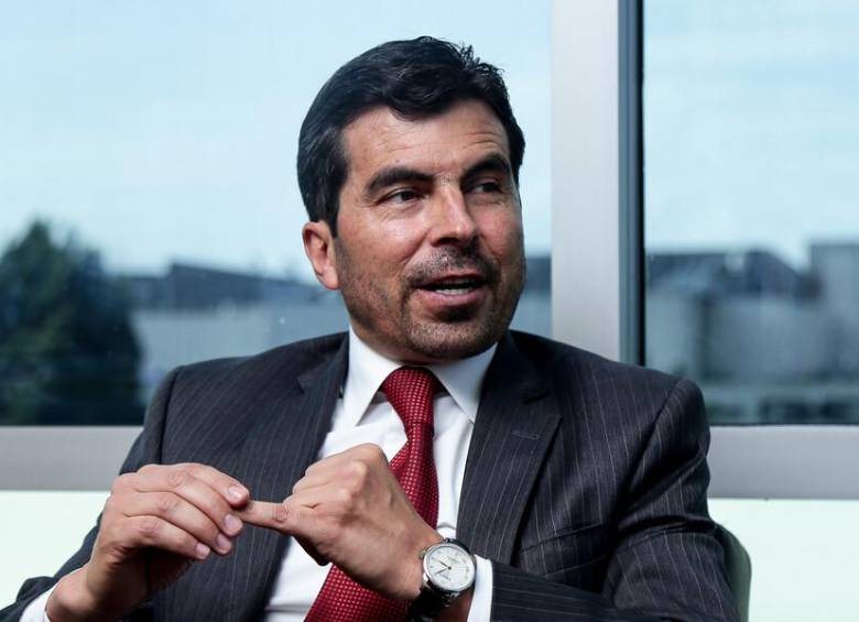 El presidente de la Agencia Nacional de Hidrocarburos (ANH) Orlando Velandia, dijo: “no admitirá ninguna clase de coacción, presión o sugerencia y que todos los procesos de la entidad están ajustados a la Constitución y la ley...cualquier funcionario que reciba presiones o coacciones de cualquier índole tiene el deber legal de ponerlas en conocimiento de las autoridades competentes”.