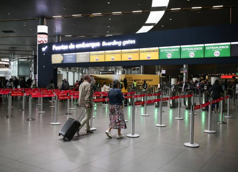 El más reciente boletín de IATA Colombia, publicado en marzo de 2026, confirma la presión, los precios han aumentado hasta 200% en algunos mercados. FOTO: Colprensa.