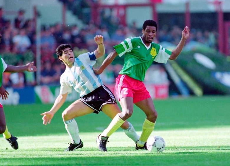 Argentina y Camerún, en Italia 90, fue de las sorpresas más recordadas en los mundiales. FOTO GETTY