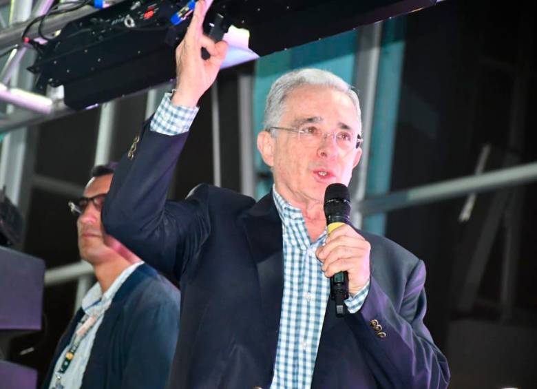 Uribe fue ponente y principal impulsor de la Ley 100 en 1993, la cual dio vida a las EPS. FOTO: CORTESÍA