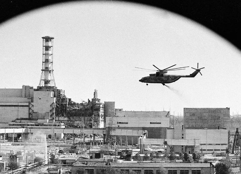 Trabajos de mitigación sobre el reactor nuclear en la central de Chernóbil.