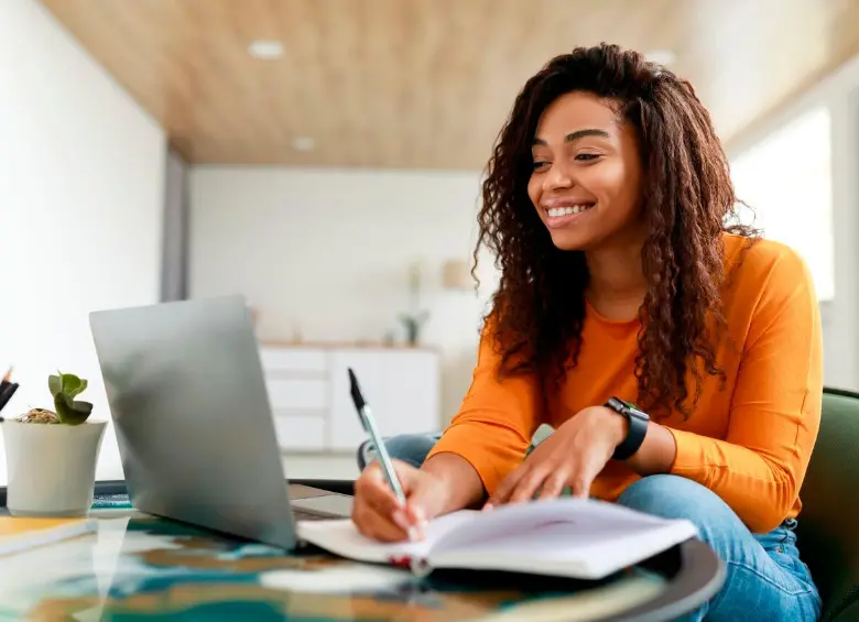 Los programas de BIU University tienen una duración de 18 meses y se cursan 100% en línea, con validez académica internacional. FOTO: GETTY