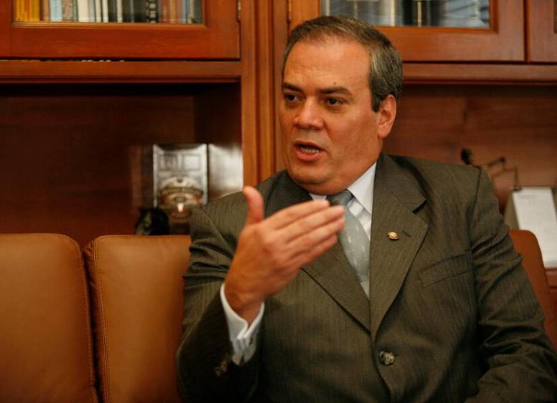 La postulación de Ovidio Claros, quien tiene intereses políticos vigentes, le podría servir al Gobierno para tratar de seguir sumando apoyos en el Congreso para aprobar sus reformas. FOTO COLPRENSA