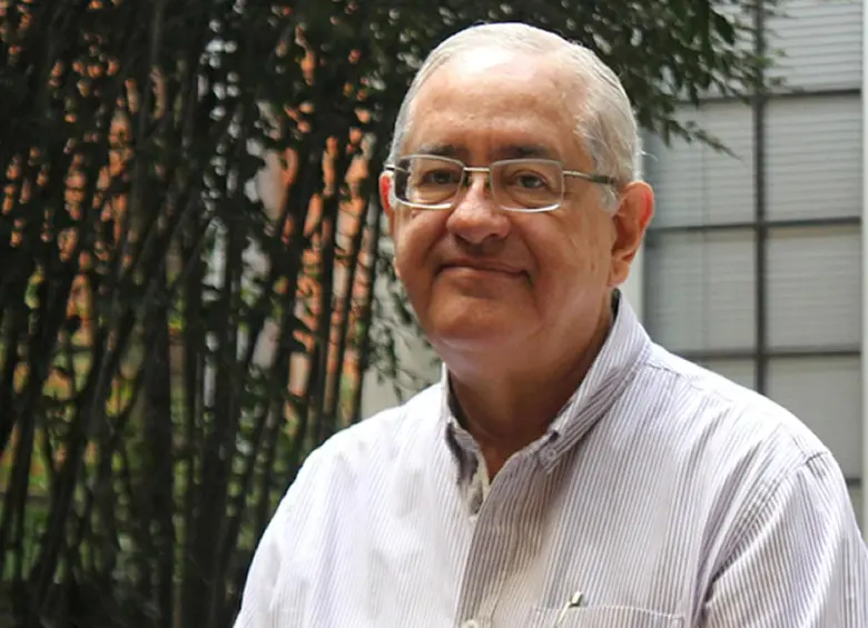 Yepes Londoño ha sido uno de los grandes formadores de músicos de Medellín, ahora es profesor en la universidad Eafit. Foto: Analucía Isaza. 